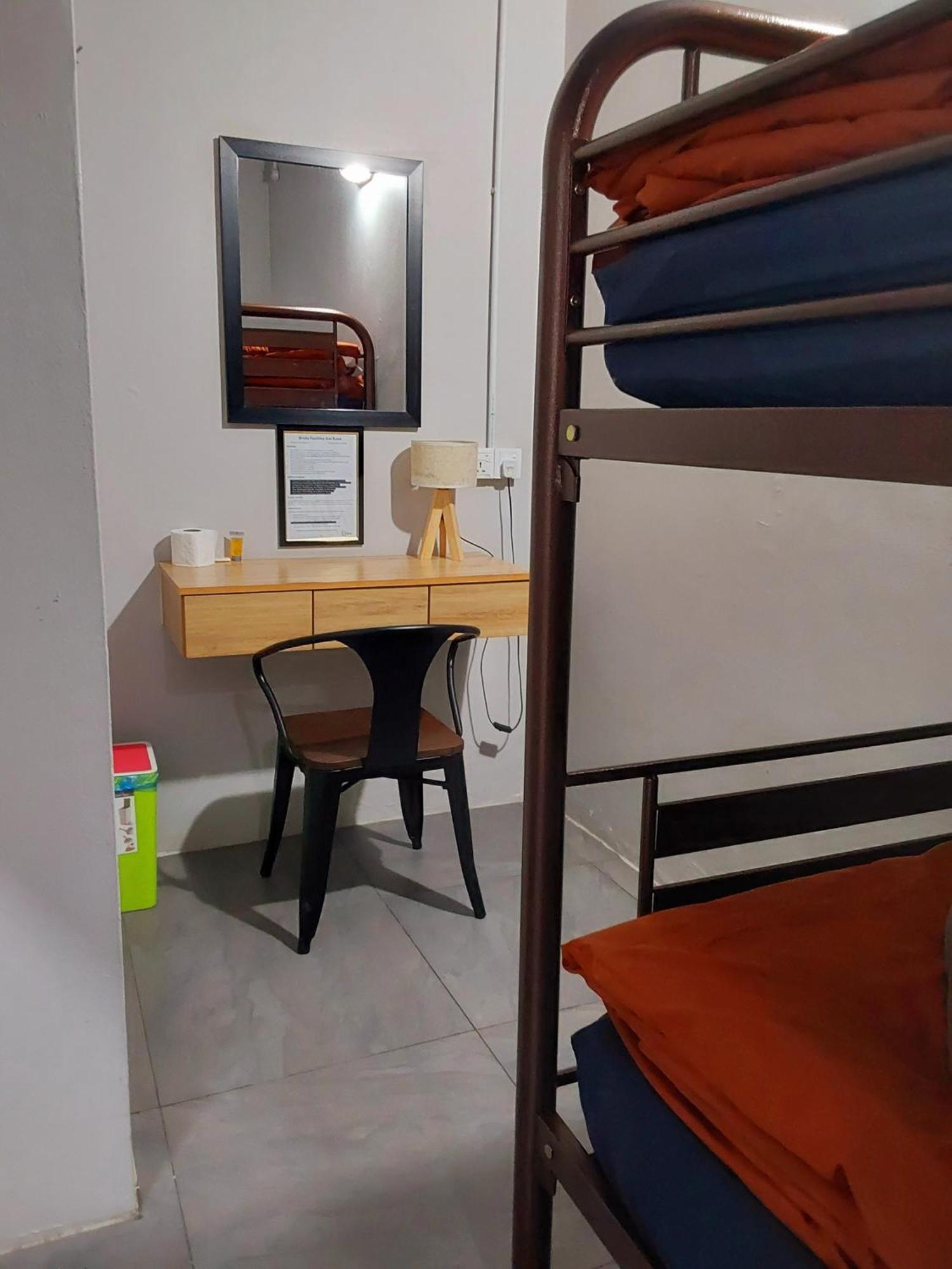 Bricks Cameron Hostel ตานาห์ราตา ภายนอก รูปภาพ
