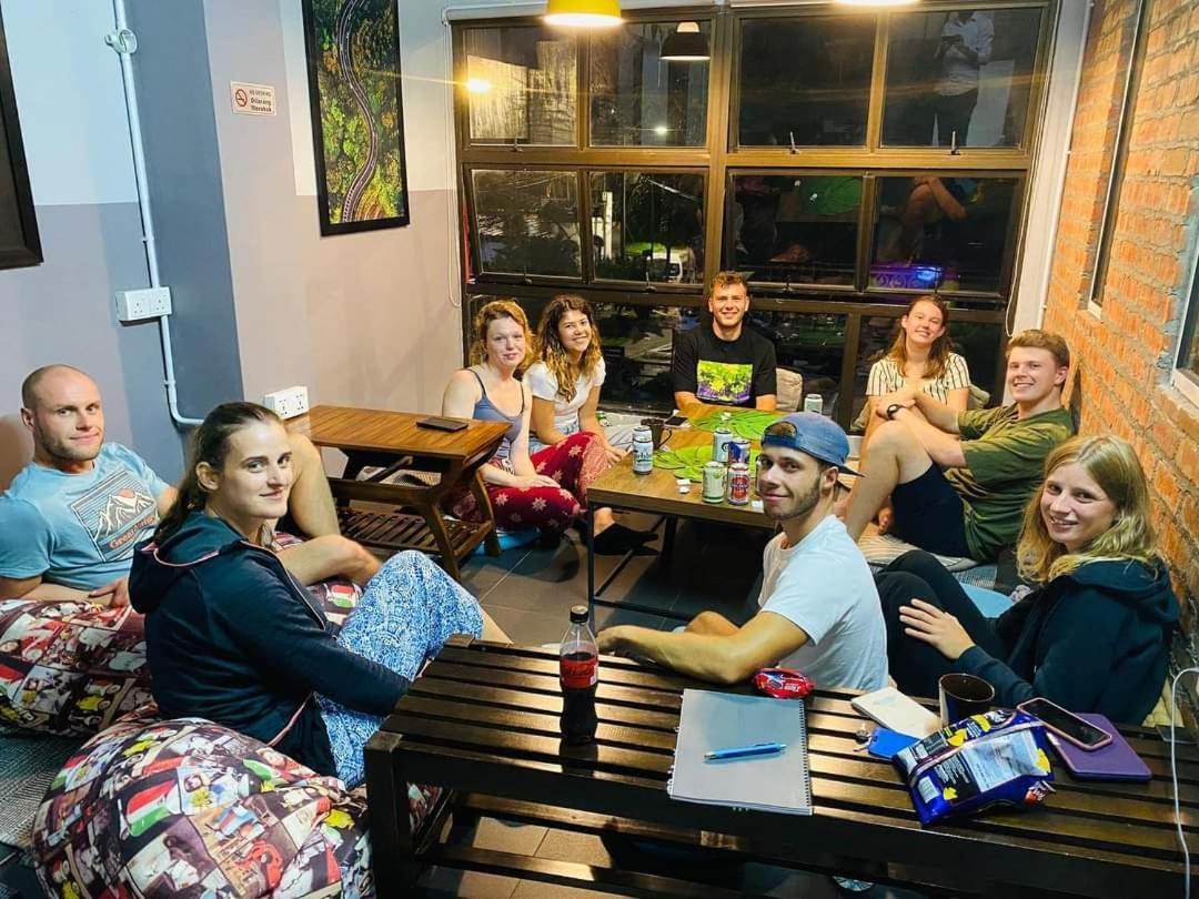 Bricks Cameron Hostel ตานาห์ราตา ภายนอก รูปภาพ