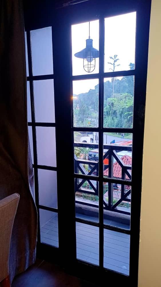 Bricks Cameron Hostel ตานาห์ราตา ภายนอก รูปภาพ
